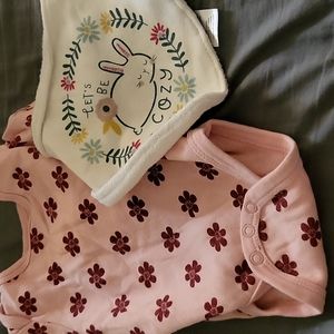 Girls bodysuit w/ bib